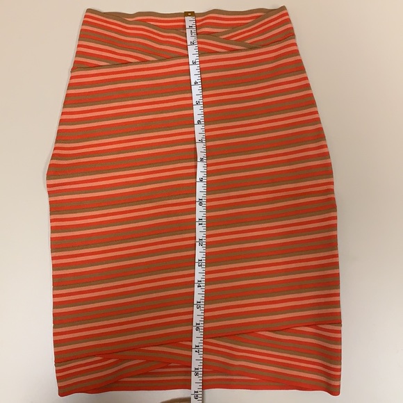 BCBG MAX AZRIA Bandage Skirt - Picture 2 of 4